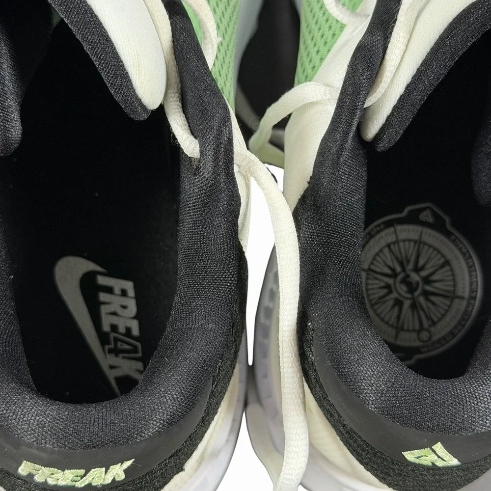 Nike zoom freak